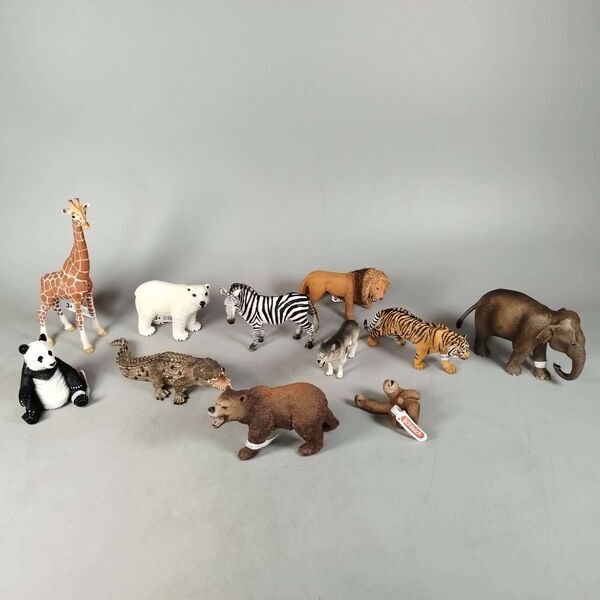 Schleich Tiere Bundle Safari 12 Teile Tierfigurene | mehrfarbig, image 1 of 4