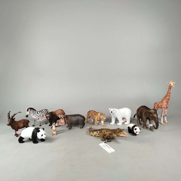 Schleich Tiere Bundle Safari & Wildtiere 12 Teile Tierfigurene | mehrfarbig, image 1 of 4