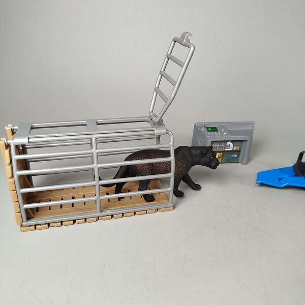 Schleich Tiere Bundle Wildtiere 16 Teile Figuren & Hubschrauber, ab 3 4 5 Jahre | multicolored, image 3 of 5