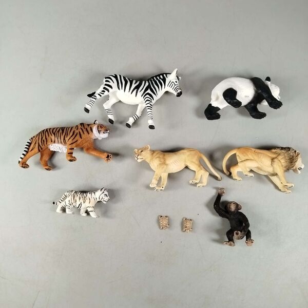 Schleich Tiere Bundle Wildtiere 16 Teile Figuren & Hubschrauber, ab 3 4 5 Jahre | multicolored, image 5 of 5