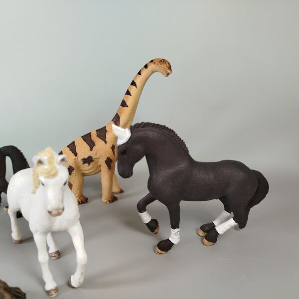 Schleich Tiere Set von 8 Figuren - Pferde, Dinosaurier, Krokodil | mehrfarbig 3