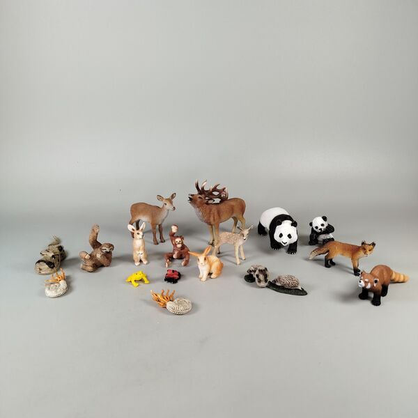 Schleich Tierfiguren Set von 17 - Zoo & Waldtiere | mehrfarbig 1