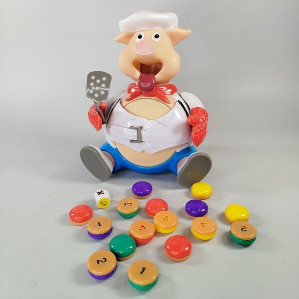 Schloss Spielset & Schweine-Fütterspiel - Kinder Spielzeug Set | mehrfarbig 3