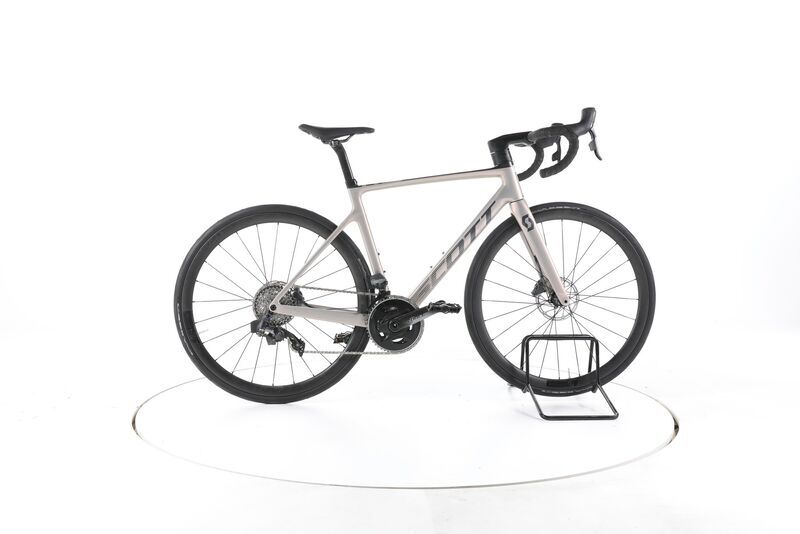 Scott Addict RC 10 2023 | béžová | 28" | 54 cm, image 1 of 5