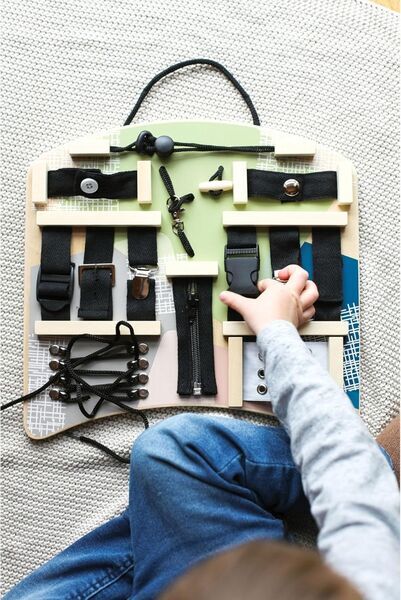 Small Foot Motorikbrett Verschlüsse e Befestigung | multicolorido 3