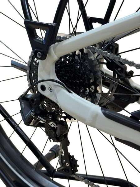 Specialized Turbo Vado 5.0 2022 | white | 27.5" | L | > 3000 km, image 4 of 5