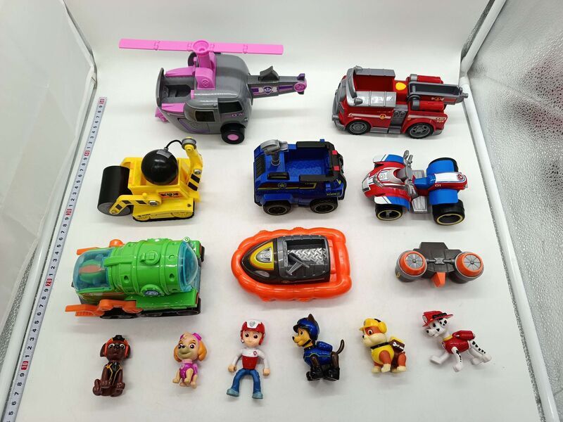 Spin Master Bundle Paw Patrol 1034 06 01 großes Set Einsatzfahrzeuge & Helikoptere | mehrfarbig, image 1 of 5