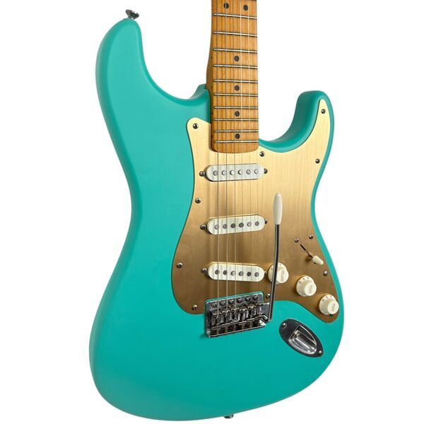 Squier by Fender 40th Anniversary Stratocaster 2022 - Satin Seafoam Green | Satin Seafoam Green, image 2 of 5