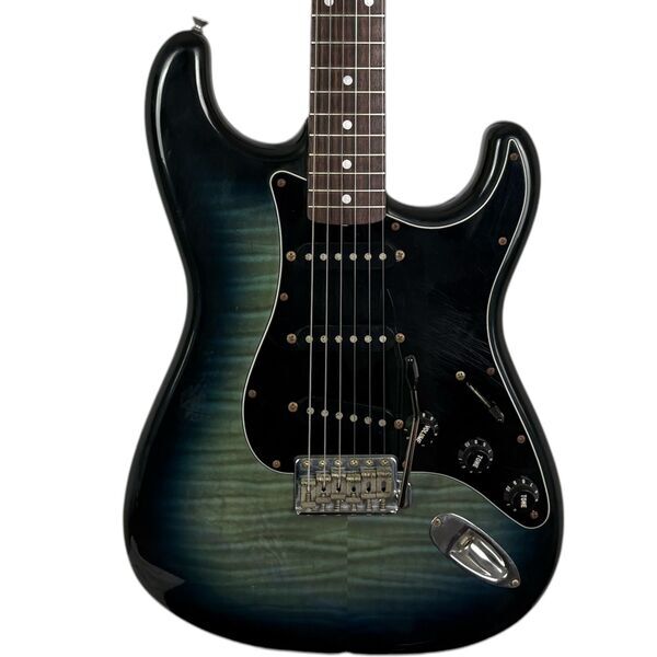Squier by Fender Japan SST-R Stratocaster 1999-2002 - Transparentny Niebieski Burst | niebieski burst, image 1 of 5
