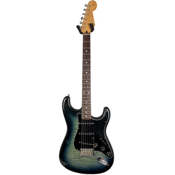 Squier by Fender Japan SST-R Stratocaster 1999-2002 - Transparentny Niebieski Burst | niebieski burst, image 3 of 5