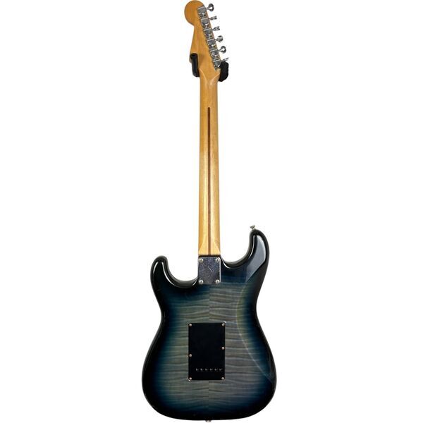 Squier by Fender Japan SST-R Stratocaster 1999-2002 - Transparentny Niebieski Burst | niebieski burst, image 4 of 5