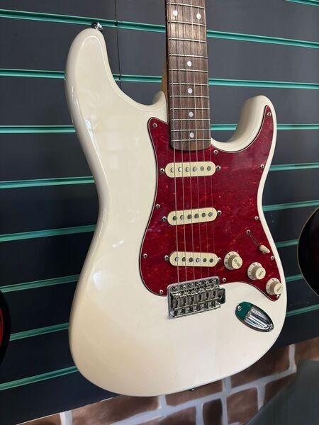 Squier Pro-Tone Stratocaster Olympic White 1997 Electric Guitar | Olympic White, image 3 of 5