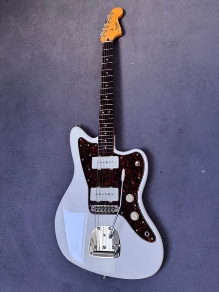 Squier Vintage Modified Jazzmaster 2012 Olympic White | Olympic White, image 2 of 5