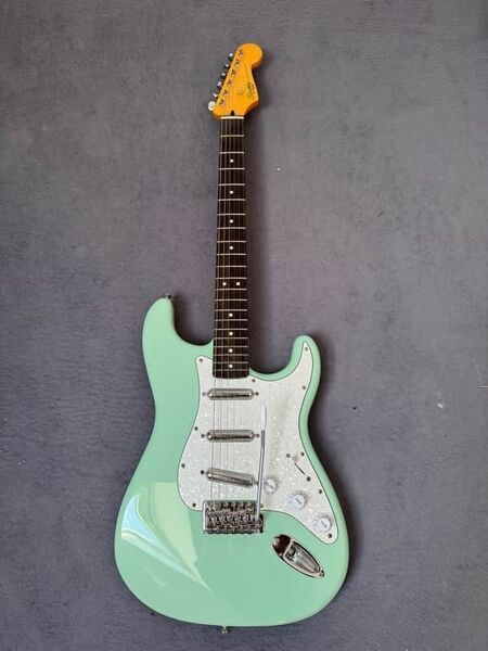 Squier Vintage Modified Surf Stratocaster 2012 | Surf Green, image 2 of 5