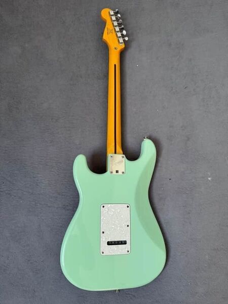 Squier Vintage Modified Surf Stratocaster 2012 | Surf Green, image 4 of 5