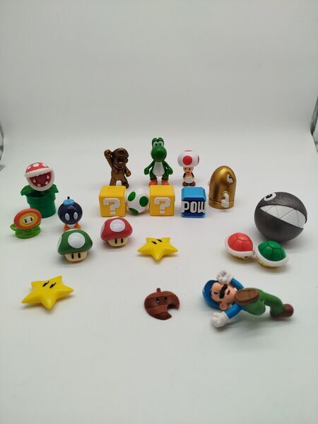 Super Mario Adventskalender Figuren Set von 20 | mehrfarbig 2