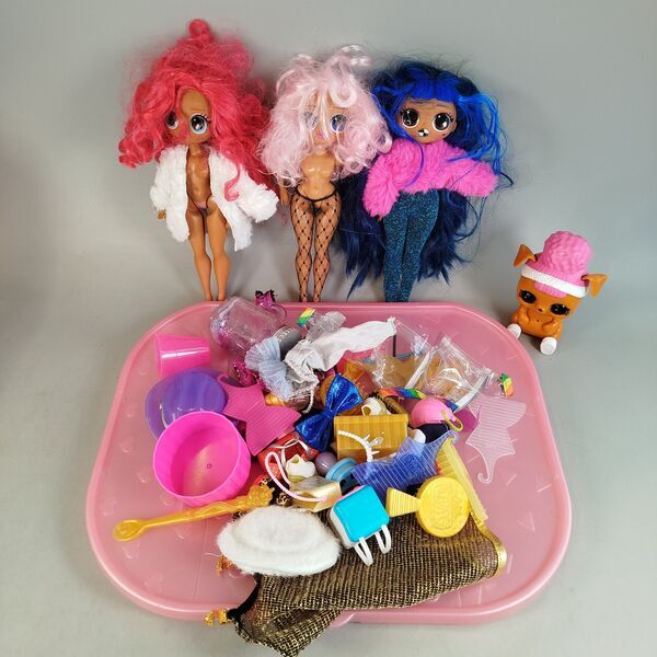 L.O.L. Surprise! Bundle O.M.G. Set von 3 Puppen & Hund mit Zubehöre | mehrfarbig, image 1 of 3