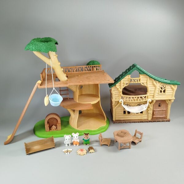 Sylvanian Families Set - Baumhaus und Haus am See | mehrfarbig 1