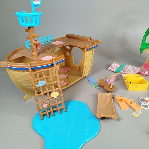 Sylvanian Families Set - Piratenschiff, Baumhaus and Zubehör | multicolored 2