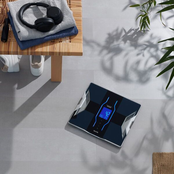 Tanita RD-953 Body Composition Scale | black, image 4 of 4