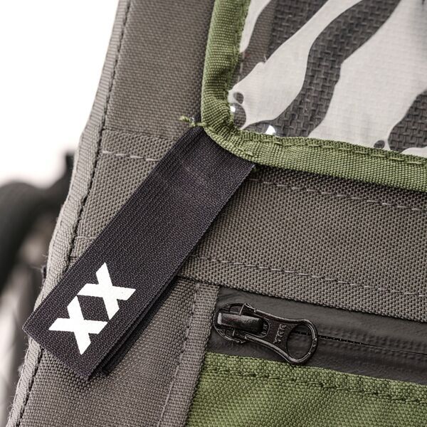 Taxxi Dog M | dark grey/dark green | 16" 4