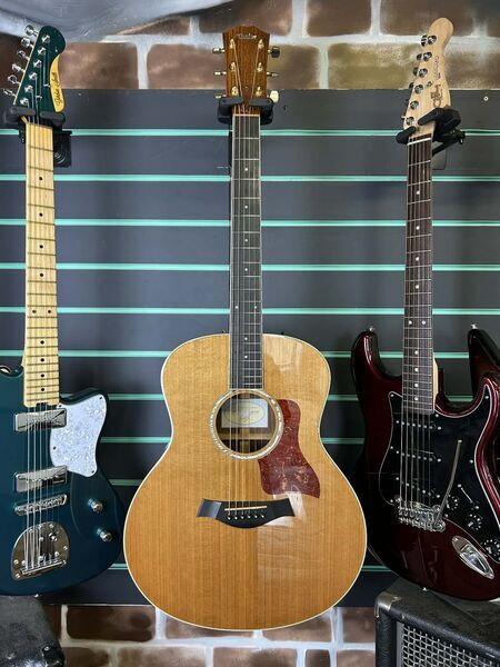 Taylor GS7 Grand Symphony Natural Gloss 2009 Acoustic Guitar | Natural Gloss, image 2 of 5