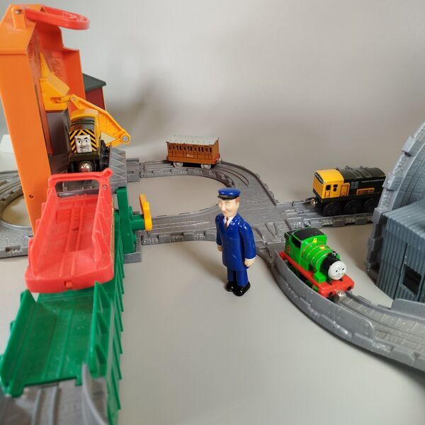 Thomas & Friends Eisenbahnset - Lokomotiven, Schienen & Zubehör | multicolored 2