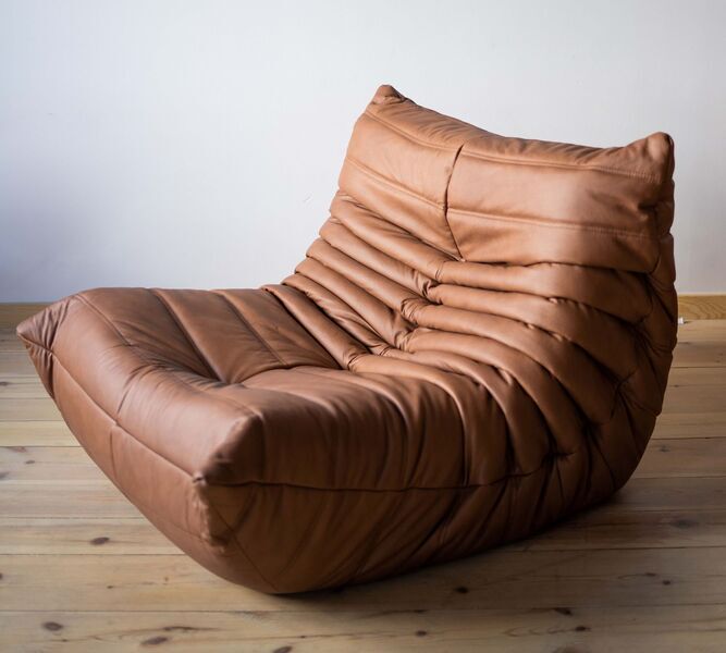 Togo Sessel Glattleder Folk Brown | braun, image 1 of 4