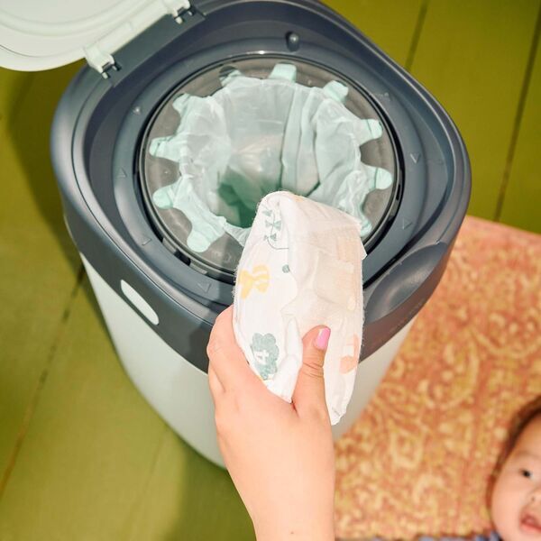 Tommee Tippee Twist & Click Windeleimer | 12 Nachfüllkassetten | white | Version Englisch 2