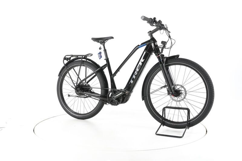 Trek Allant+ 9 2022 | black | 27,5" | M | < 500 km, image 1 of 4