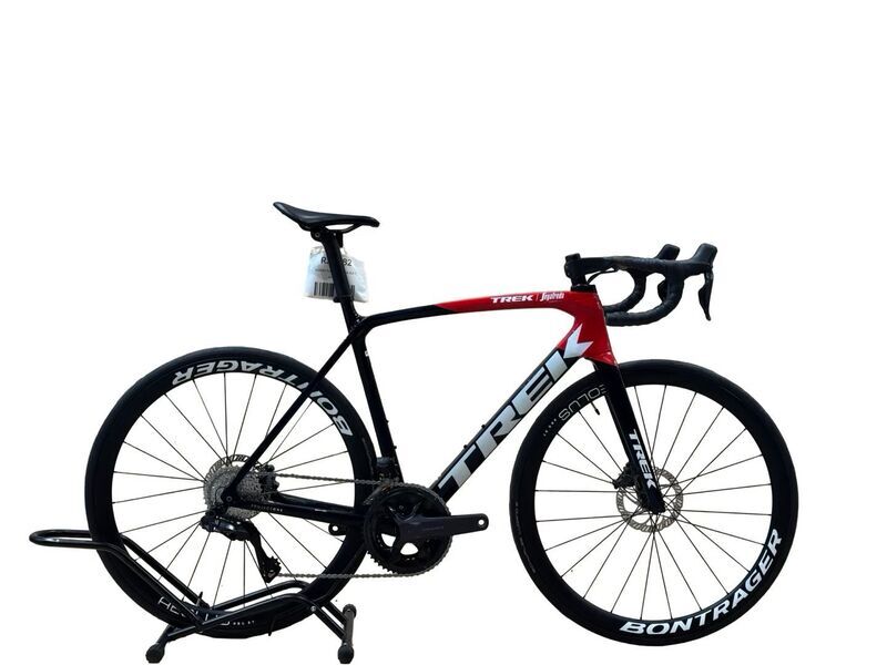 Trek Emonda SLR 7 2023 | black | 28" | 56 cm, image 1 of 5