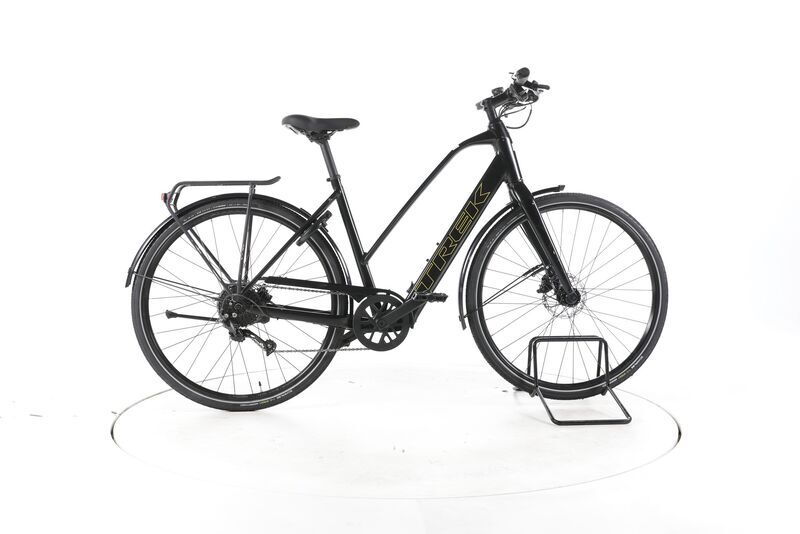 Trek FX+ 2 2022 | schwarz | 28" | L | 500 - 3000 km, image 1 of 5