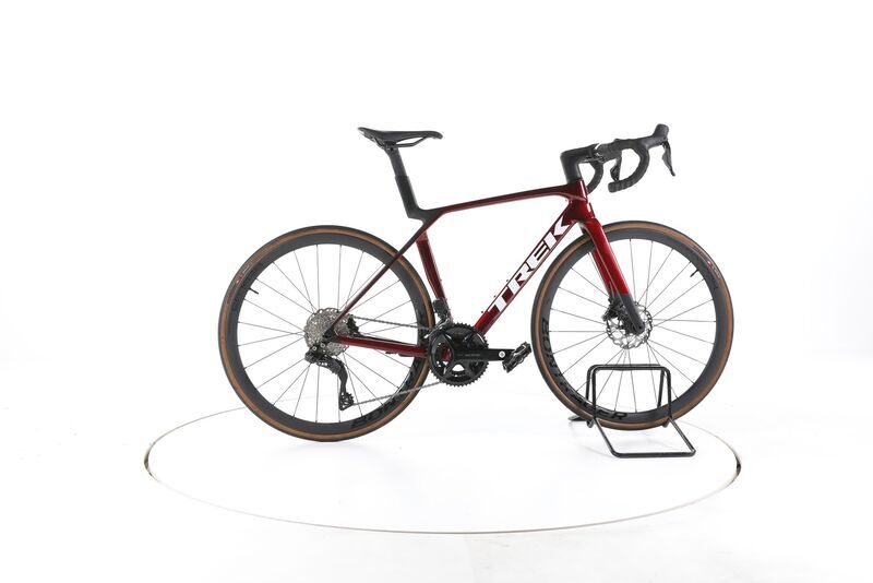 Trek Madone SL 6 Gen 8 2024 | červená | 28" | M, image 1 of 5