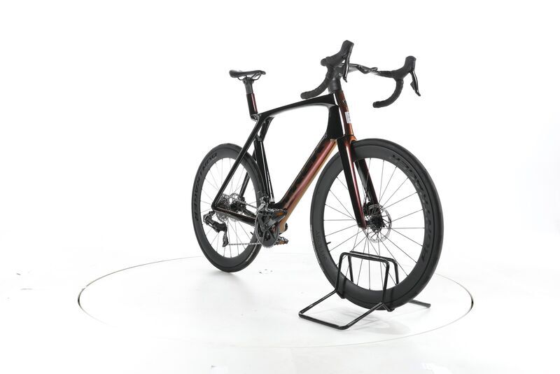 Trek Madone SLR 6 AXS Gen 7 2024 | noir | 28" | 62 cm 2