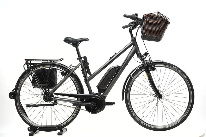 Triumph E-Cloud Plus 4 (2022) | Trapez | schwarz | 28" | 50 cm | < 100 km 1