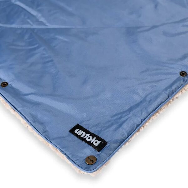 UNFOLD Kuscheldecke (RECYCLED) | blau 2