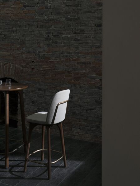 utility SH760 bar stool walnut | black, image 1 of 4