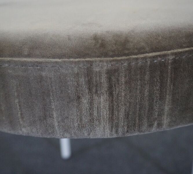 Verner Panton Series 430 stool velvet Taupe | Taupe, image 3 of 4