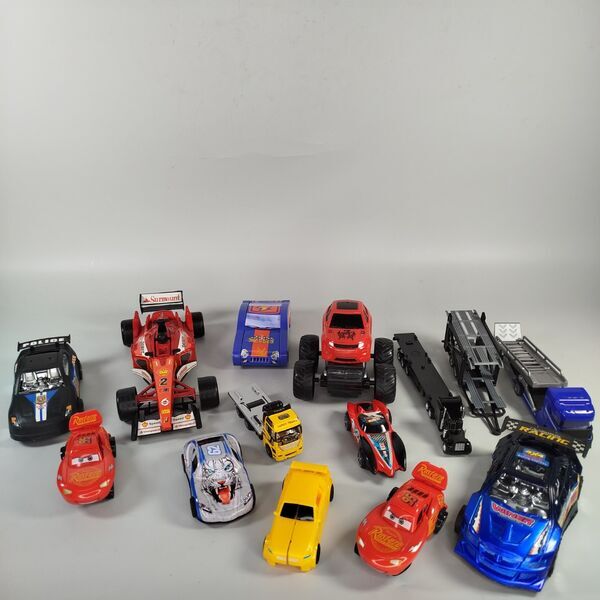 Verschiedene Rennwagen- und Fahrzeug-Set | mehrfarbig 1