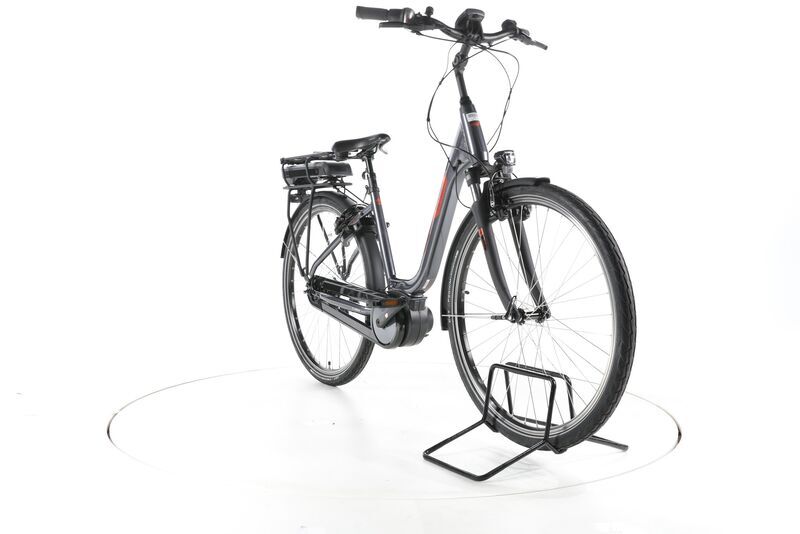 Victoria Cysalo 11 2022 | black | 28" | 46 cm | 500 - 3000 km 2