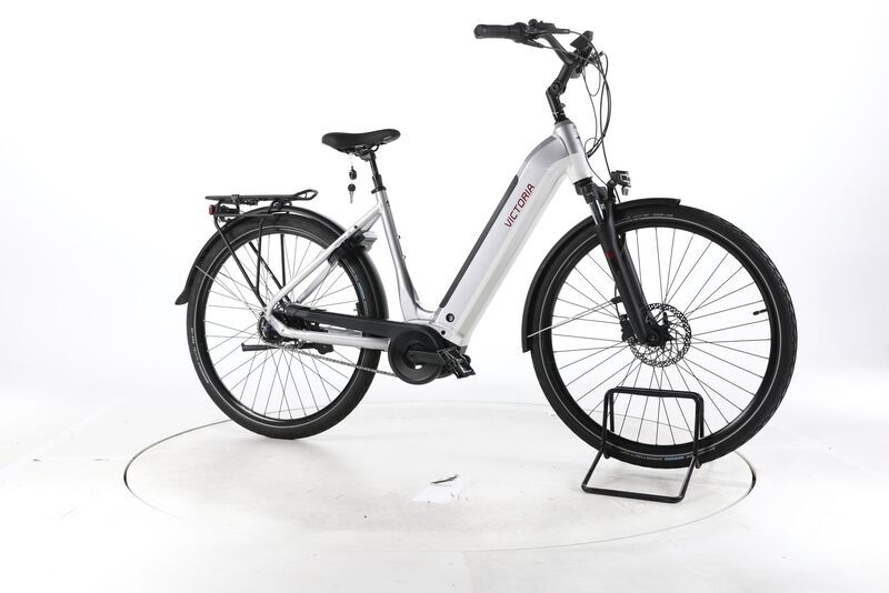 Victoria Tresalo 15 2023 | stříbrná | 28" | 52 cm | 500 - 3000 km, image 2 of 5
