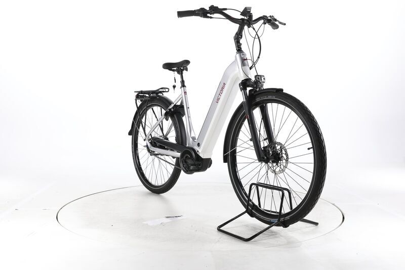 Victoria Tresalo 15 2023 | stříbrná | 28" | 52 cm | 500 - 3000 km, image 3 of 5