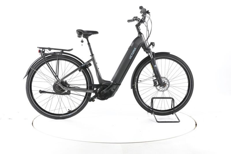 Victoria Tresalo 17 2023 | black | 28" | 44 cm | 500 - 3000 km, image 1 of 5