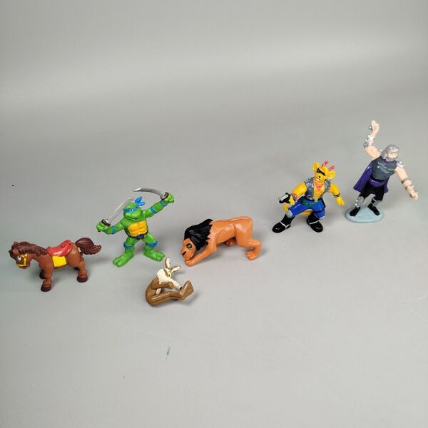 Vintage Figuren-Set von 6 - Cartoon & Action | mehrfarbig 1