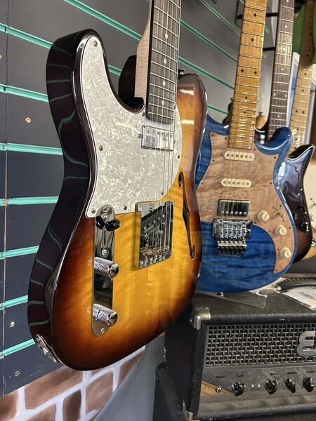 Vintage V72 Reissued Custom Flame Tobacco Burst 2016 LH Electric Guitar | Tobacco Burst, image 3 of 5