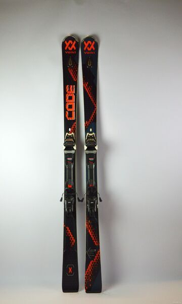 Völkl Code X UVO (2018) | rot | 168 cm | 18 m | vMotion 11 GW 1