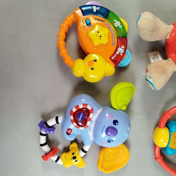 VTech Bundle Baby Set von 4 Rasseln & Tamburin | mehrfarbig, image 1 of 3