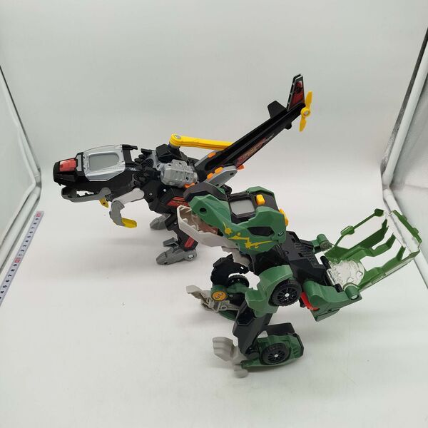 VTech Bundle Switch & Go Dinos Set von 2 Hubschrauber & Autoe | mehrfarbig, image 1 of 3