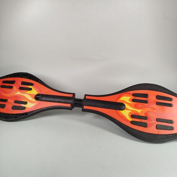 Waveboard mit Feuer Design – Skateboard Alternativ | mehrfarbig 1