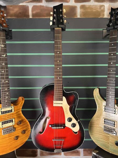 Wolfgang Huttl Archtop Red Burst Hollow-Body Archtop Vintage Electric Guitar | Burst Vintage, image 2 of 5